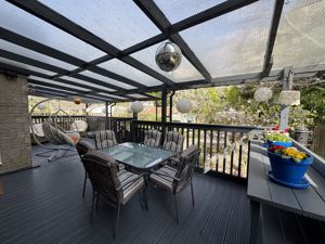 Deck Dining Area- click for photo gallery